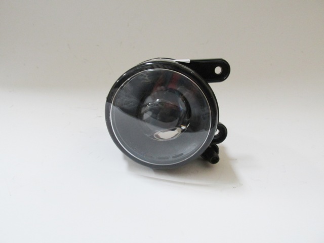 (YENİ%20ÜRÜN!!!)VOLKSWAGEN%20GOLF-%205-%2004/09;%20SİS%20LAMBASI%20SAĞ%20MERCEKLİ%20(AMPÜLLÜ)%20(E%20MARKLI)