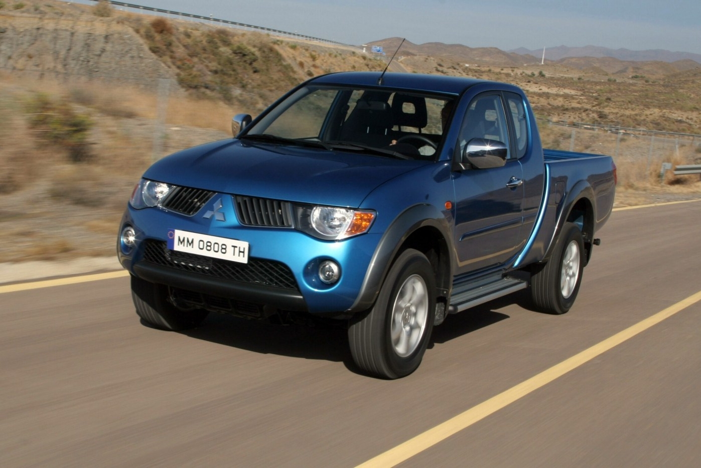 Mitsubishi%20L200%20Ayna%20Mahruti%20Dişli