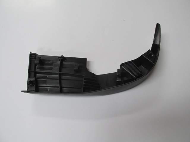 TOYOTA%20HILUX-%20PICK%20UP-%2015/19;%20ARKA%20TAMPON%20ÜST%20PLASTIGI%20SOL%20(CASP)