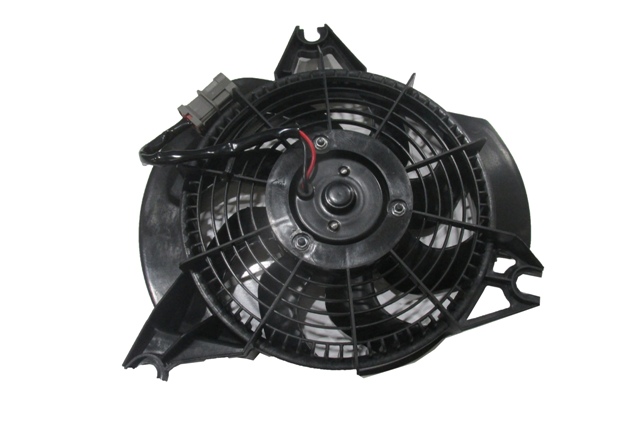 HYUNDAI%20STAREX-%20MINIBÜS-%2098/08;%20KLIMA%20FAN%20DAVLUMBAZI%20KOMPLE%20SAG%20(8%20KANAT)