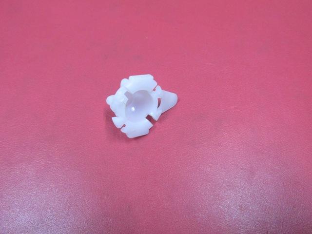 UNIVERSAL UNIVERSAL-; SİLGİ MANEVRA KOL AŞIĞI 12MM ÜÇGEN TİP TÜM ARAÇLAR İÇİN