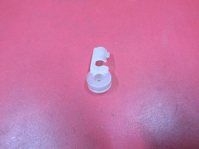 UNIVERSAL UNIVERSAL-; ÖN/ARKA KAPI İÇ AÇMA KOLU KLİPSİ B TİPİ KÜÇÜK TÜM ARAÇLAR İÇİN