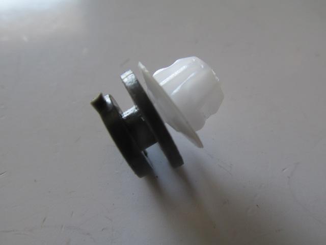 UNIVERSAL UNIVERSAL-; KAPI DÖŞEME KLİPSİ (RENAULT/DACIA)