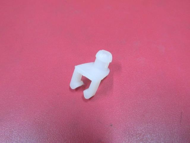 UNIVERSAL UNIVERSAL-; ÖN/ARKA KAPI DIŞ AÇMA KOLU KLİPSİ (SUZUKI)