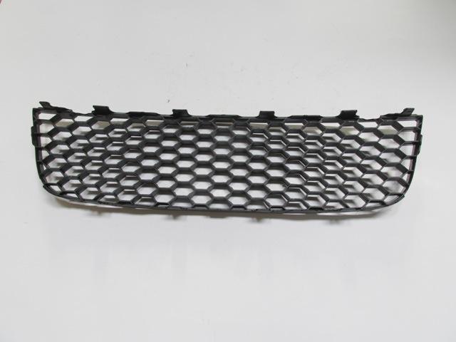 VOLKSWAGEN JETTA- 5- 06/10; ÖN TAMPON PANJURU ORTA SİYAH (GTI)(TÜV) (TYG)