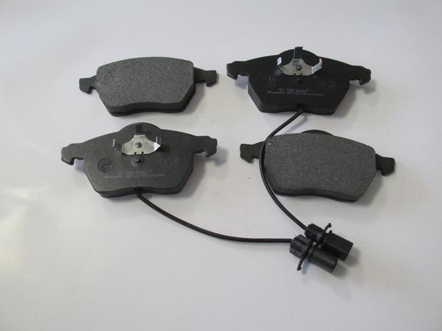VOLKSWAGEN GOLF- 4- 98/04; ÖN FREN BALATASI 1,8T/1,9TDI (2 KABLOLU) (DISK)(156,4X73,8X19,6)(BRAMAX)