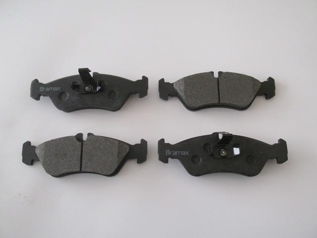 VOLKSWAGEN VOLT- LT35/LT46- 96/07; ARKA FREN BALATASI (KULAKLI)KABLOSUZ)DİSK)156,3X54,8X17,5)BRAMAX)