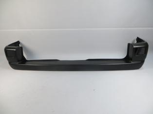 VOLKSWAGEN TRANSPORTER- T4- 02/03; ARKA TAMPON SİYAH (BOYANIR TİP)(REFLEKTÖR DELİKLİ)(CARAVELLE)(TW)
