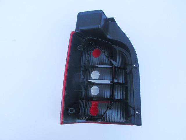 VOLKSWAGEN TRANSPORTER- T5- 04/09; STOP LAMBASI SAĞ KIRMIZI/BEYAZ (MARS) (E MARKLI)