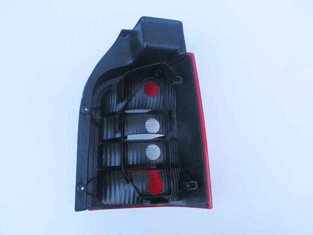 VOLKSWAGEN TRANSPORTER- T5- 04/09; STOP LAMBASI SOL KIRMIZI/BEYAZ (MARS) (E MARKLI)