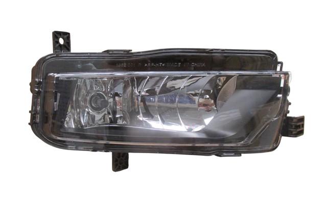 (YENİ ÜRÜN!!!)VOLKSWAGEN TRANSPORTER- T7- 15/19; SİS LAMBASI SAĞ (AMPÜLLÜ) (E MARKLI)