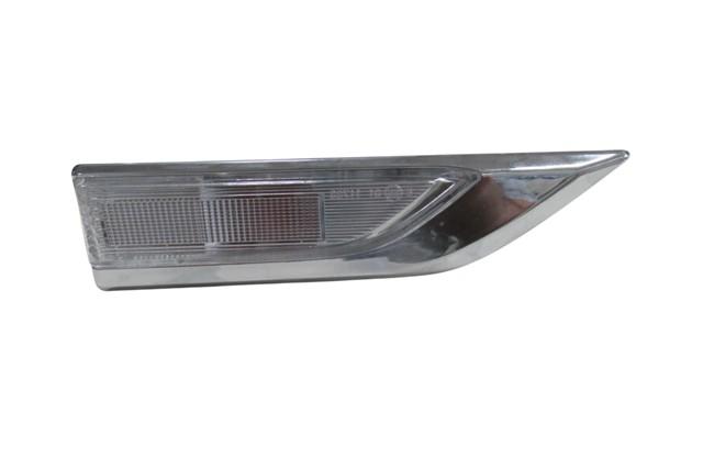VOLKSWAGEN CADDY- 15/18; ÇAMURLUK SİNYALİ SAĞ BEYAZ (NİKELAJ ÇERÇEVELİ) (DUYLU/AMPÜLLÜ)