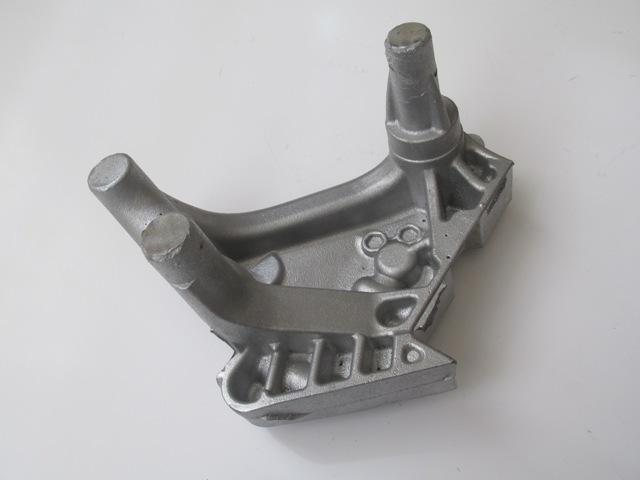 AUDI A3- SD/HB/SB- 12/16; MOTOR BAĞLANTI BRAKETİ 2.0 TDI (TAKOZ) (ALÜMİNYUM)