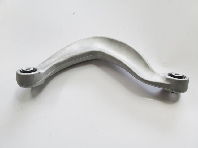AUDI A5- 08/12; ARKA ÜST TABLA SOL EGRI TIP BURÇLU (SALINCAK) (SH)