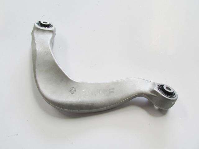 AUDI A5- 12/16; ARKA ÜST TABLA SOL EGRI TIP BURÇLU (SALINCAK) (SH)
