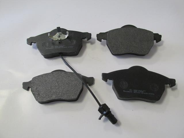 AUDI A6- 98/01; ÖN FREN BALATASI 1,8T/1,9/2,0/2,4/2,8(1KABLOLU)DISK)156,4X73,8X19,6/74,1X19,6)BRAMAX