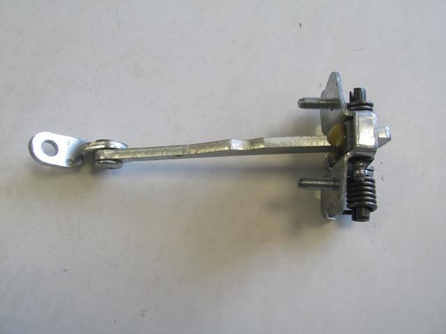 RENAULT SCENIC- 1- 96/99; ÖN KAPI DURDURUCUSU SAG/SOL AYNI (ADET) (KAPI GERGISI)