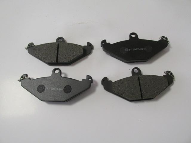 RENAULT LAGUNA- 99/01; ARKA FREN BALATASI (KABLOSUZ)(DISK) (125,8X58,5X14,8) (BRAMAX)