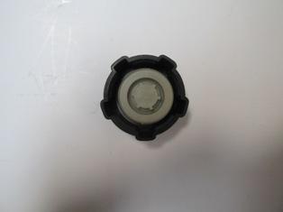 RENAULT KANGOO- 3- 08/13; RADYATÖR YEDEK SU DEPOSU KAPAGI SIYAH