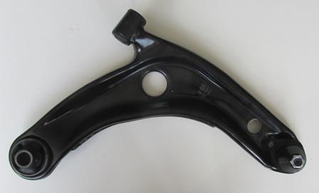 TOYOTA YARIS- 02/06; ÖN ALT TABLA SAG (SALINCAK) BURÇLU/ROTILLI (SH)