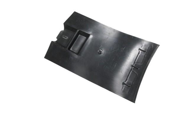 MERCEDES B CLASS- W246- 12/14; ÖN ÇAMURLUK DAVLUMBAZ KAPAGI SAG/SOL AYNI (ADET)