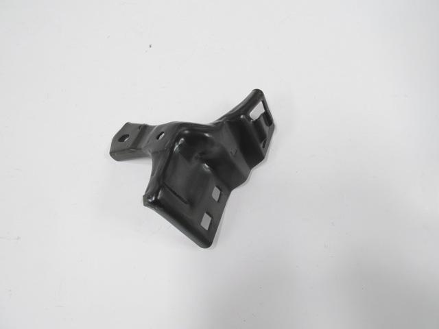 TOYOTA RAV4- 04/06; ÖN TAMPON BAGLANTI BRAKETI SAG (TYG)