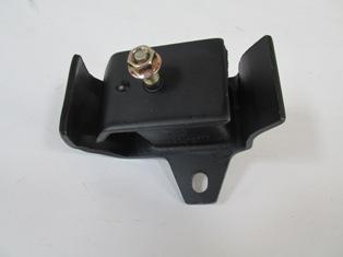 NISSAN SKYSTAR- PICK UP- D22- 97/02; MOTOR TAKOZU SOL 4X2 (PERFECT)