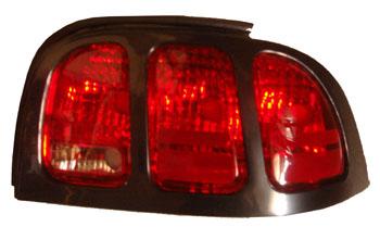 FORD MUSTANG- 96/98; STOP LAMBASI SAG KIRMIZI ÜST ÇERÇEVESI ILE BIRLIKTE (EAGLE EYES)
