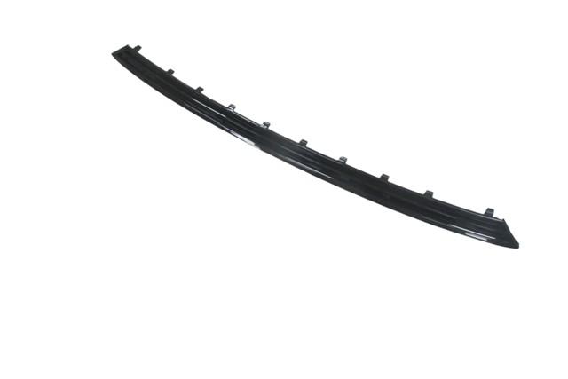 HYUNDAI BAYON- 21/24; ÖN PANJUR ÜST ÇITASI PARLAK SIYAH