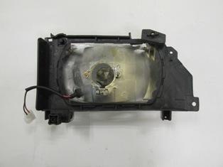 KIA HI BESTA- MINIBÜS- 97/99; FAR LAMBASI SOL (BAGLANTI PLASTIGI ILE BIRLIKTE) (ÇIZGILI CAM) FAM