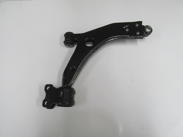 FORD FOCUS- SD/HB- 05/07; ÖN ALT TABLA SOL (BURÇLU/ROTILLI/TAKOZLU) (18mm) (SALINCAK) (SH)