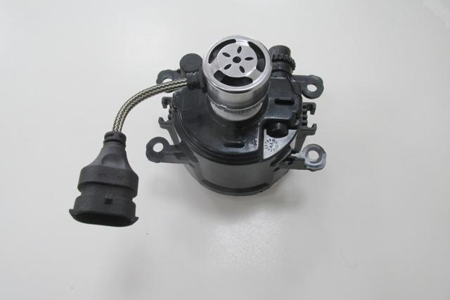 FORD FOCUS- SD/HB- 08/11; SIS LAMBASI SAG/SOL AYNI (ADET) LED AMPÜLLÜ