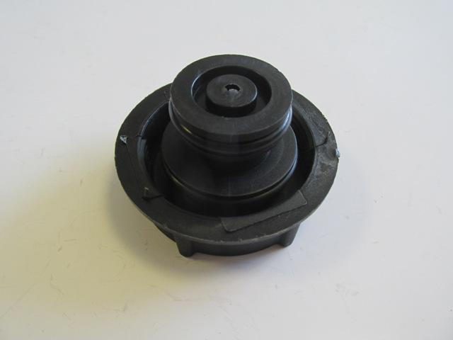 FORD FOCUS- SD/HB- 08/11; RADYATÖR YEDEK SU DEPO KAPAGI