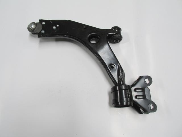 FORD FOCUS- SD/HB- 15/18; ÖN ALT TABLA SAG ROTILLI/BURÇLU (SALINCAK) (SH)