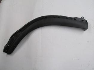 ISUZU NLR- 10/24; ÇAMURLUK AGZI PLASTIGI SOL (BFN)